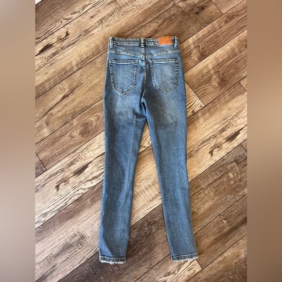 Zara Jeans - Picture 2 of 6